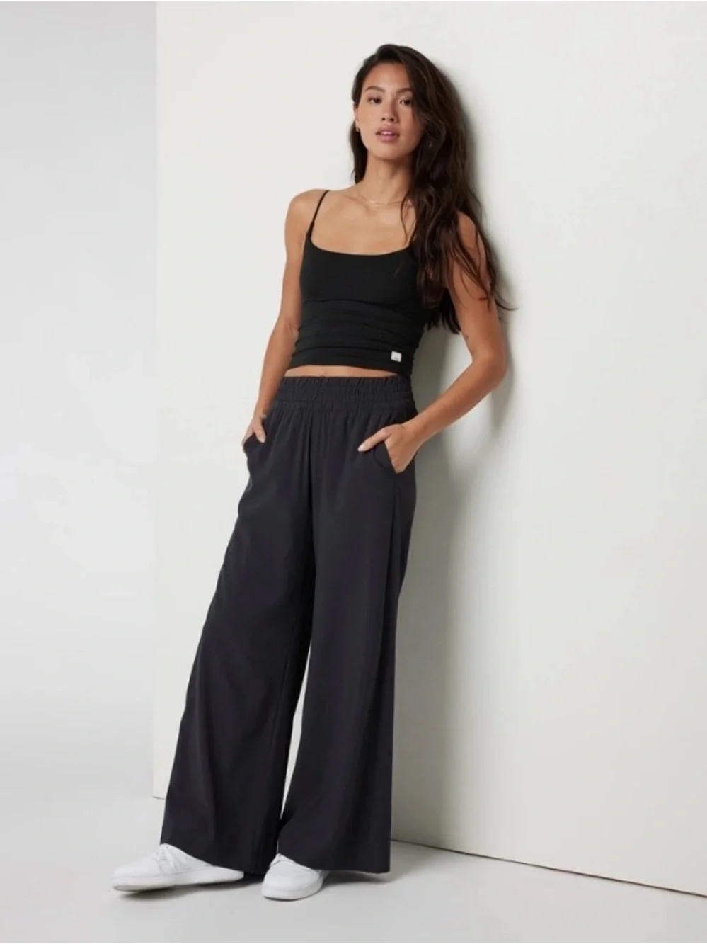 Vuori Villa Wide Leg Pant - Picture 5 of 10